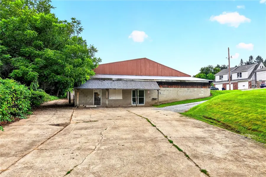 1365 Mount Pleasant Rd, Greensburg, PA 15601 - #3