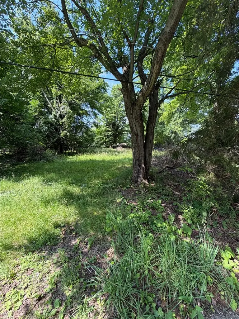 715 E Meyer Ave, New Castle, PA 16105 - #1