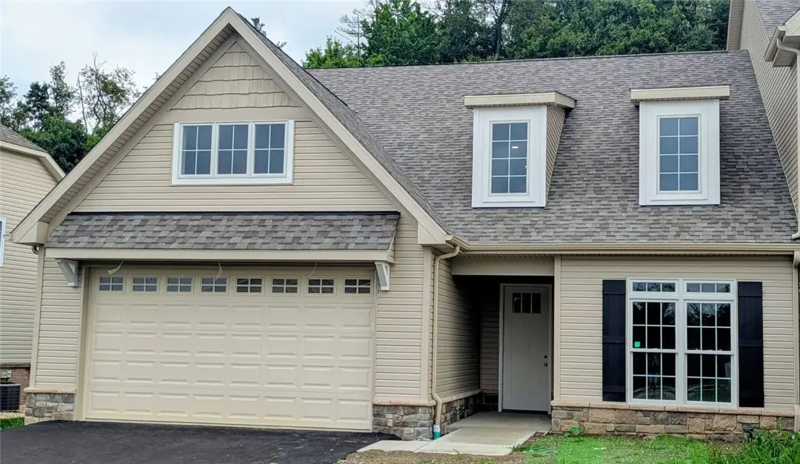 447 Eton Dr, Greensburg, PA 15601 - #1