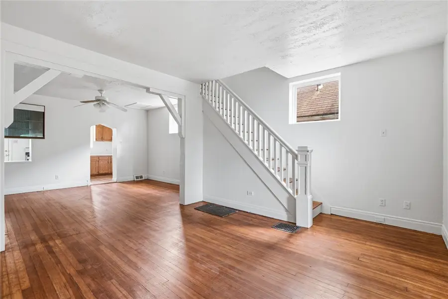 2927 Willett Rd, Pittsburgh, PA 15227 - #3