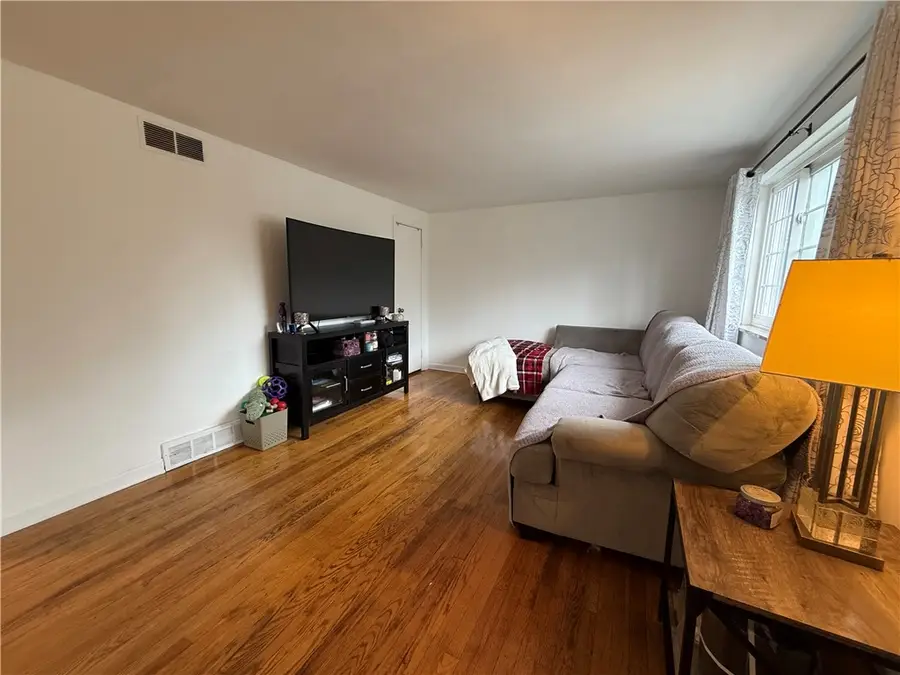 2009 Ridge Rd, McKeesport, PA 15135 - #2