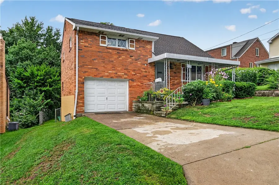 208 Tyrol Dr, Pittsburgh, PA 15227 - #3