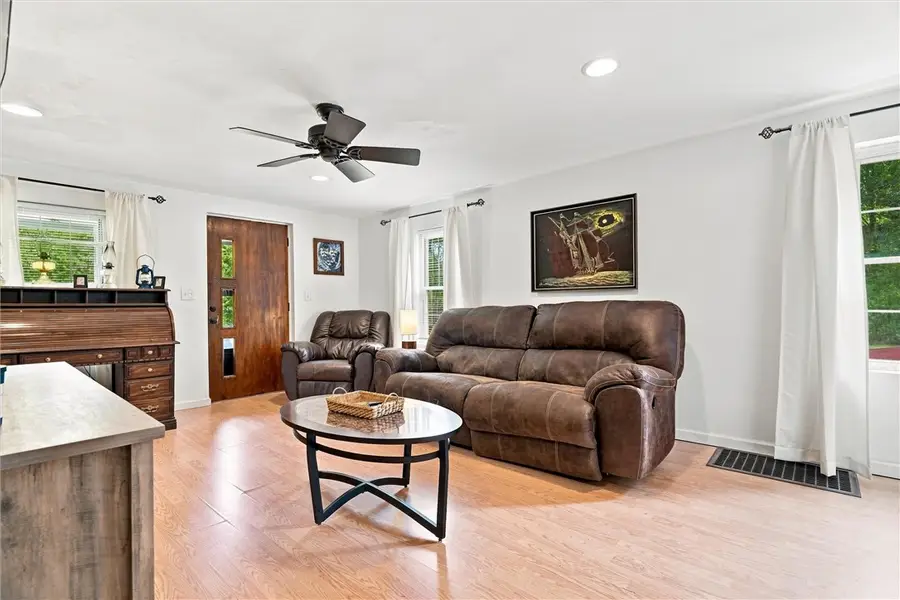 352 Mountain View Rd, New Castle, PA 16101 - #3