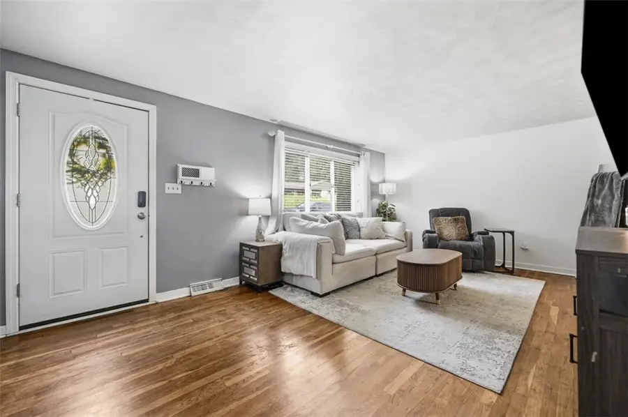 23 Pioneer Avenue, Ross, PA 15229 - #3