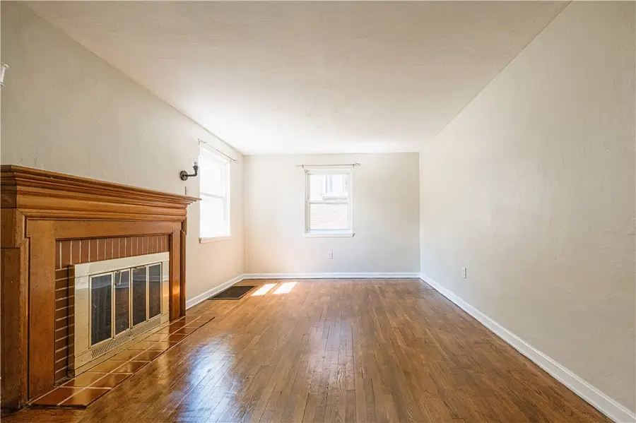 36 Hempstead Ave., Pittsburgh, PA 15229 - #2