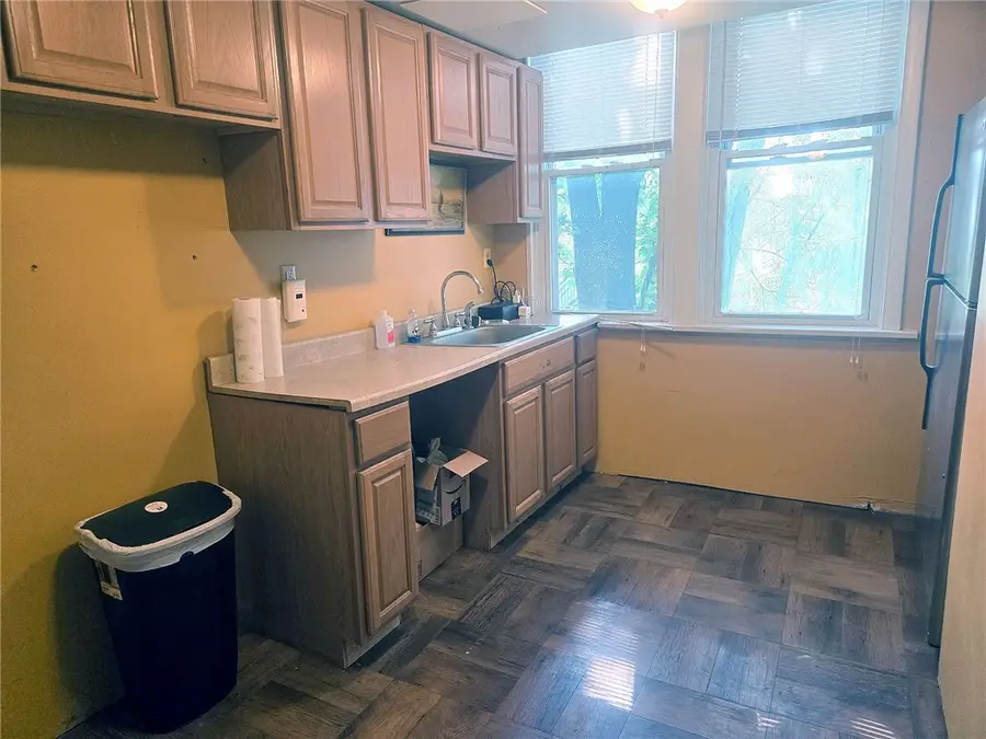 344 N Pennsylvania Ave, Greensburg, PA 15601 - #3