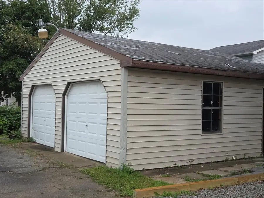 321 E 4th St, Derry, PA 15627 - #3