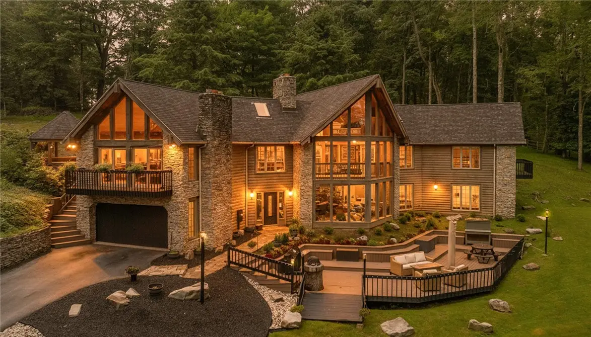 25 Deer Lake Trl, Chalk Hill, PA 15421 - #1