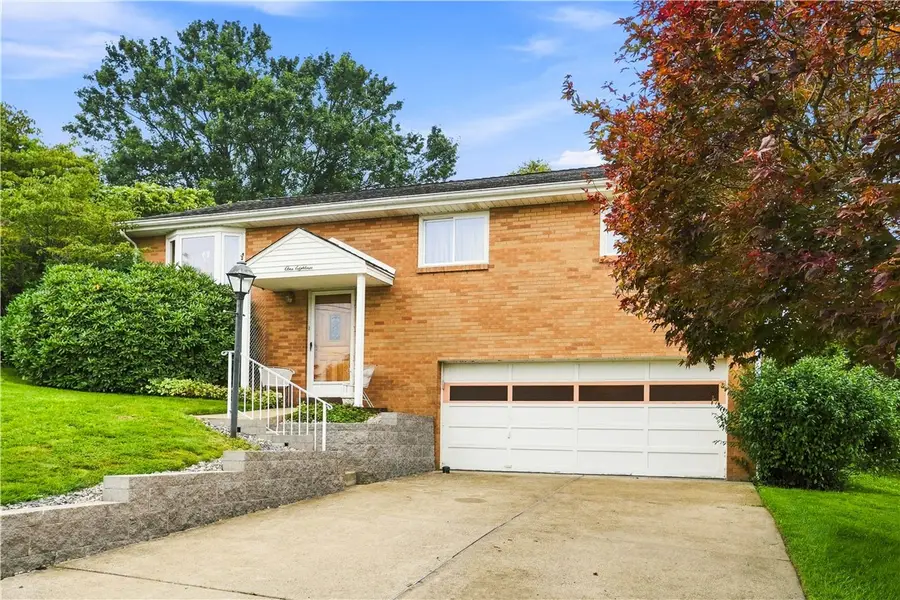 118 Mayer Dr, Oakdale, PA 15071 - #2