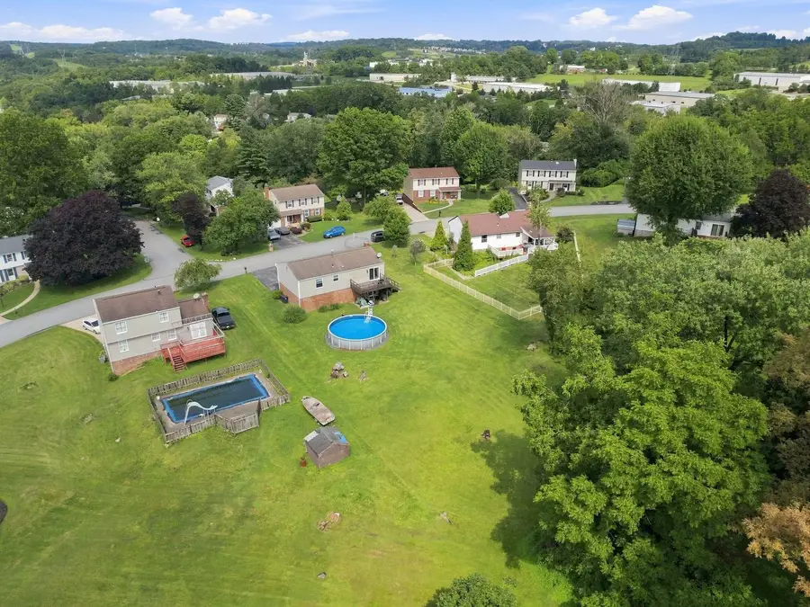 27 Pheasant Run Drive, Export, PA 15632 - #3