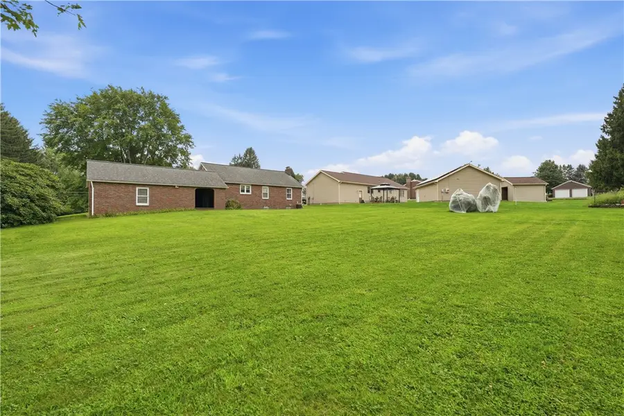 1414 Sunny Ave, New Castle, PA 16101 - #3