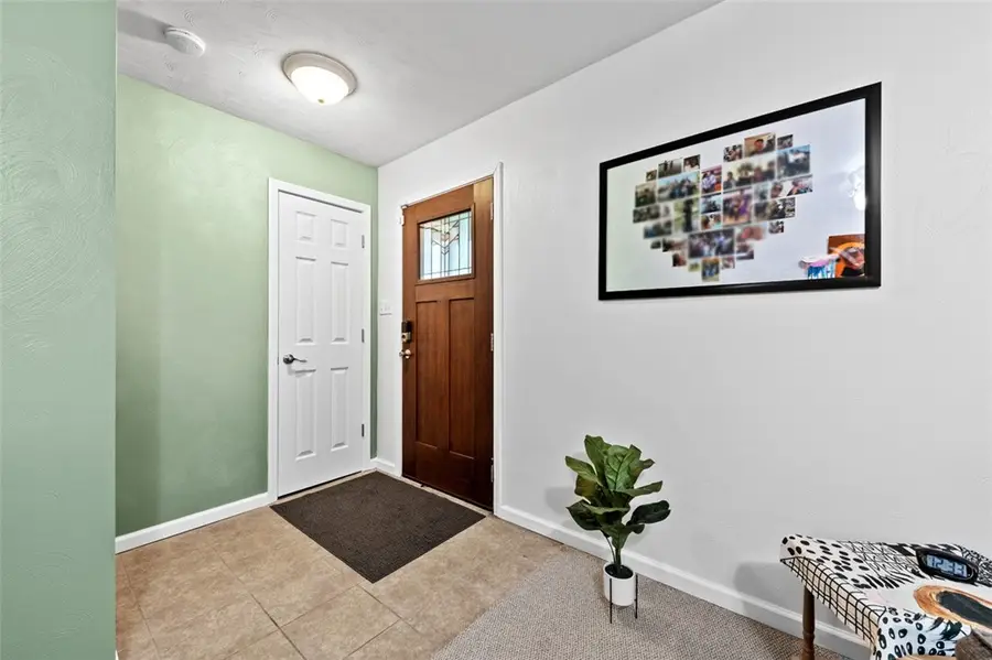 2015 Gay Ave, Greensburg, PA 15601 - #2