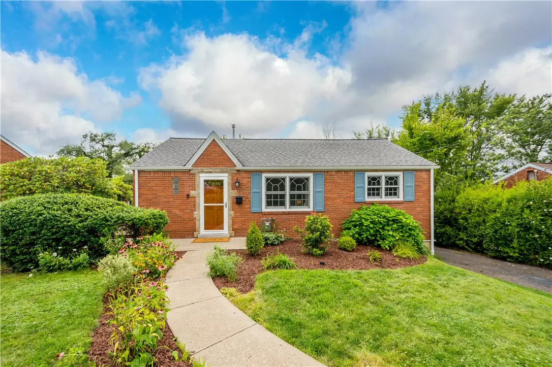 524 Chessbriar Dr, Bethel Park, PA 15102 - #1