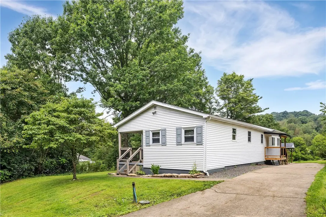 139 Booth Road, Leechburg, PA 15656 - #1