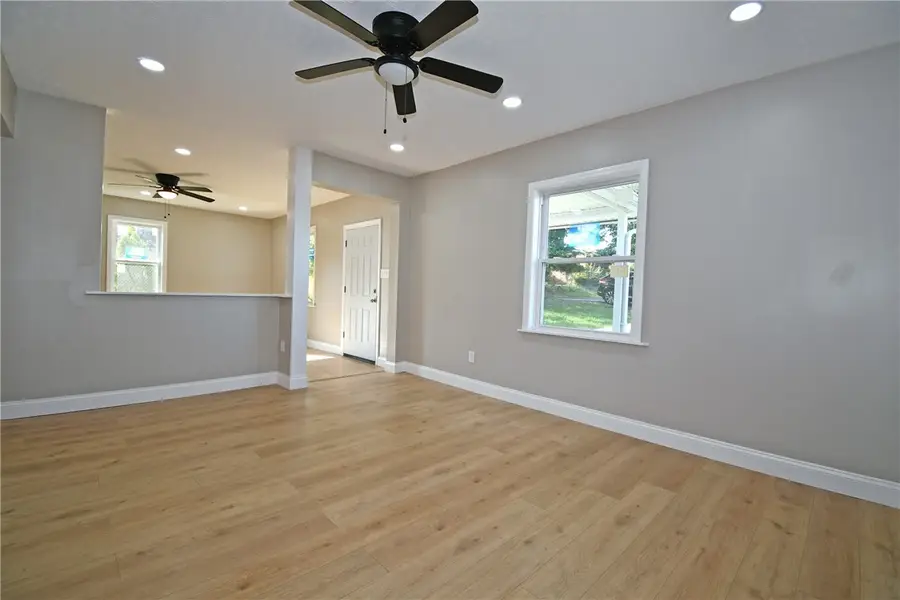 28 Farley St, Washington, PA 15301 - #3