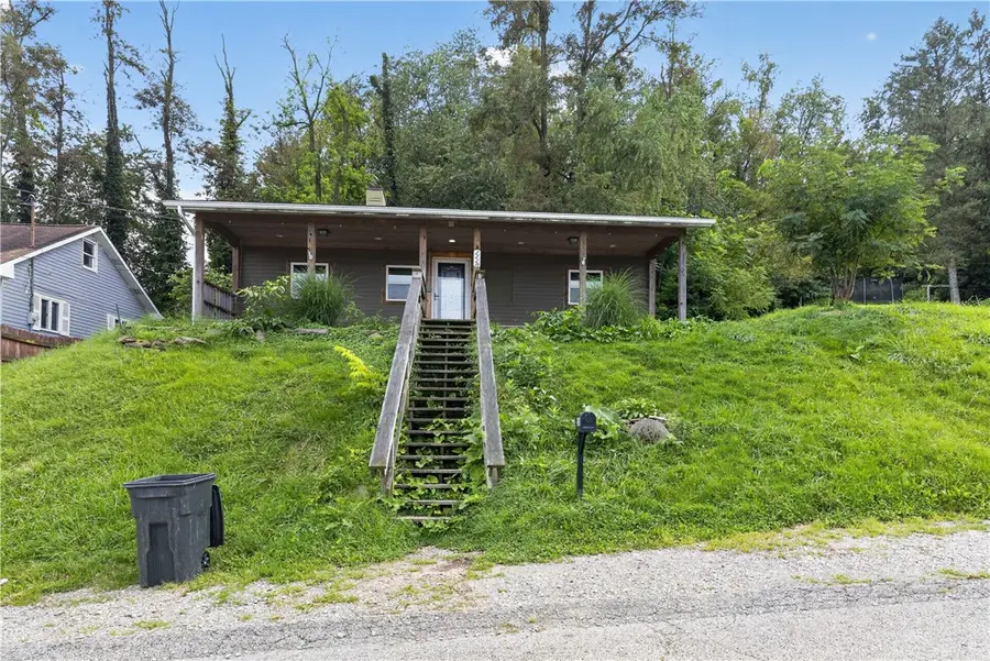 1118 Woodland Ave, Port Vue, PA 15133 - #3