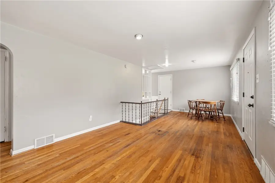 225 Coral Dr, Pittsburgh, PA 15241 - #2