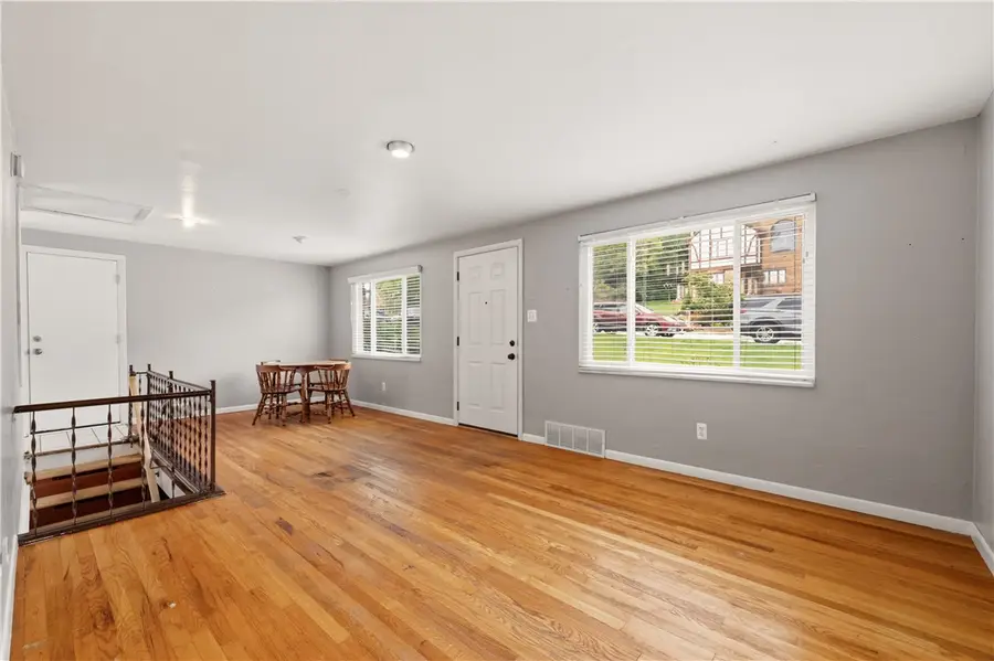 225 Coral Dr, Pittsburgh, PA 15241 - #3