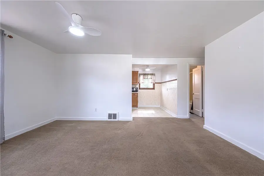 402 Oakhurst Avenue, North Versailles, PA 15137 - #3