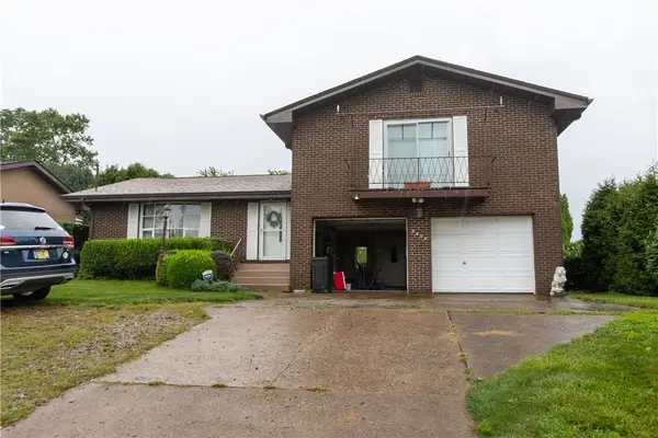 2406 Old Elizabeth Rd, West Mifflin, PA 15122
