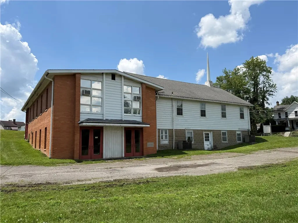 7190 Vine St, Enon Valley, PA 16120 - #1