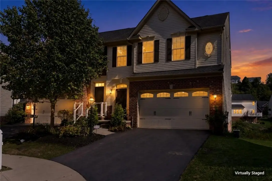 8021 Hinsdale Ln, South Fayette, PA 15057 - #1