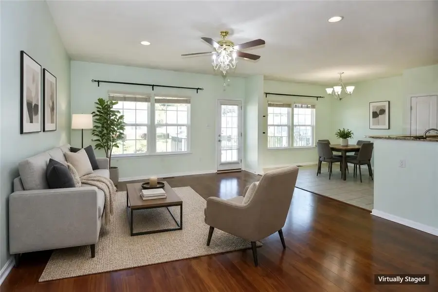 8021 Hinsdale Ln, South Fayette, PA 15057 - #2