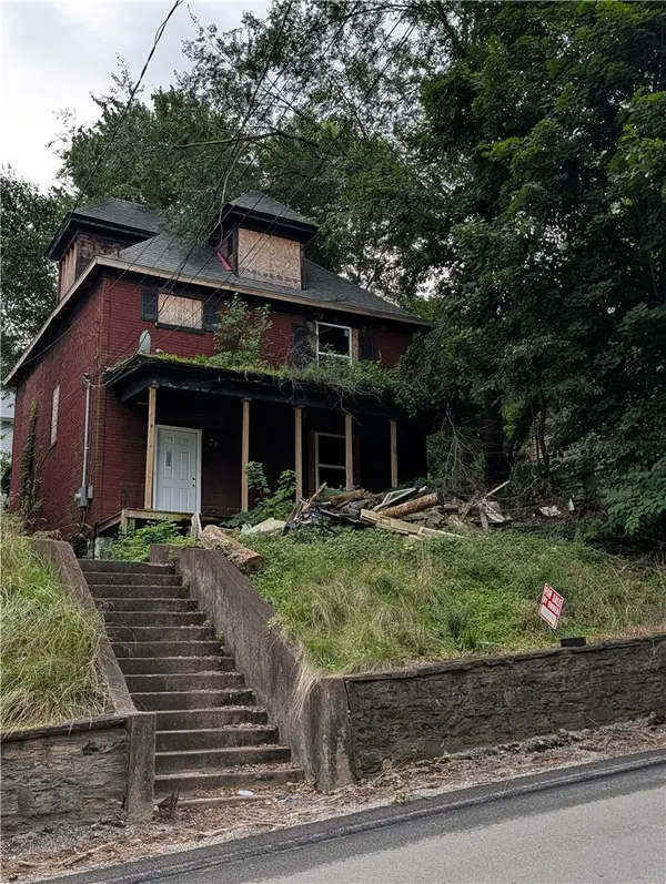 355 High St, Brownsville, PA 15417