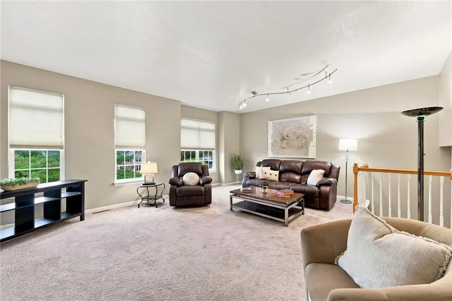 920 Royal Ct, Canonsburg, PA 15317 - #3