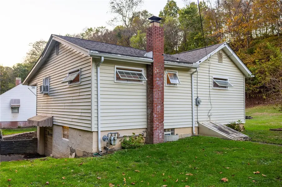 181 Firden Ln, Elizabeth, PA 15037 - #2