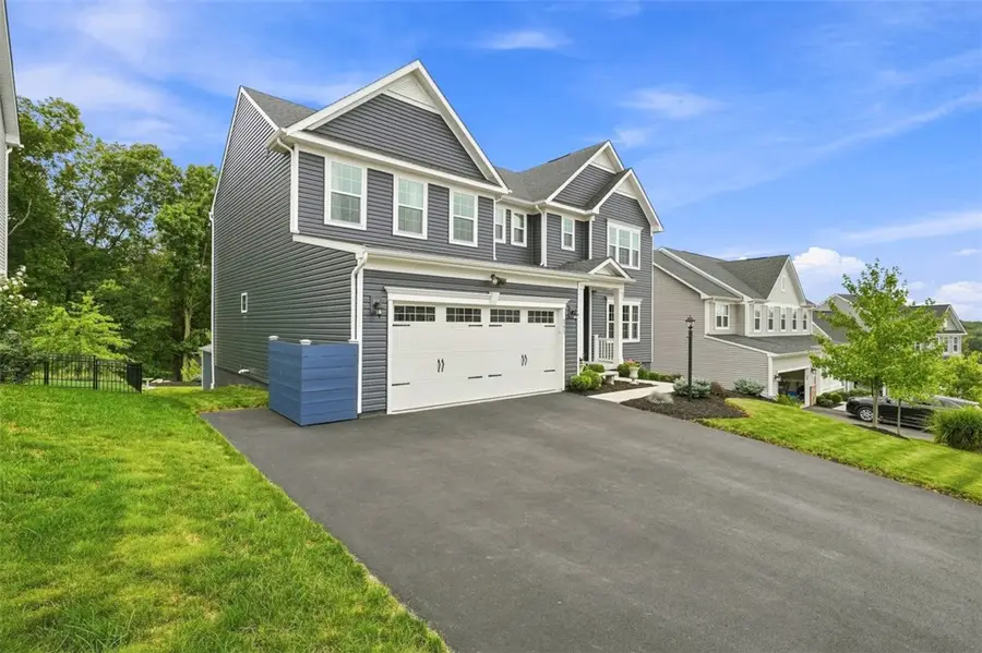 205 Bengal Fox Ct, Zelienople, PA 16063 - #2