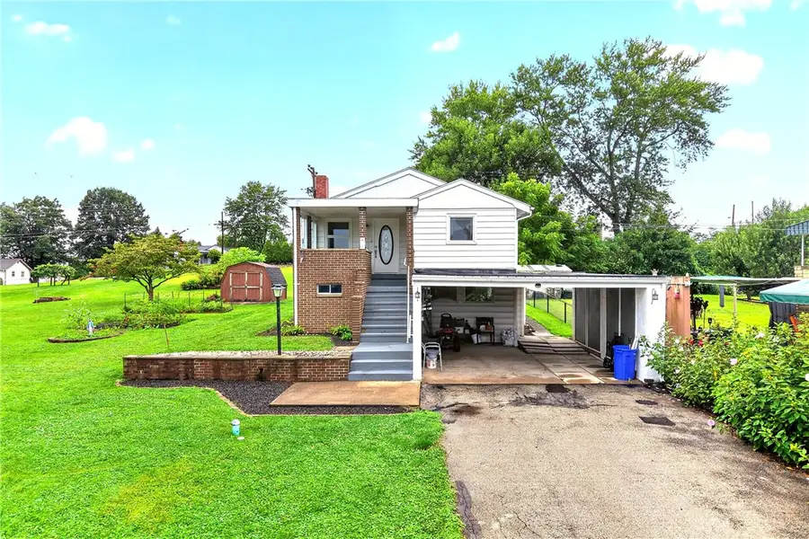 1215 Village Rd, Mount Pleasant, PA 15666 - #2