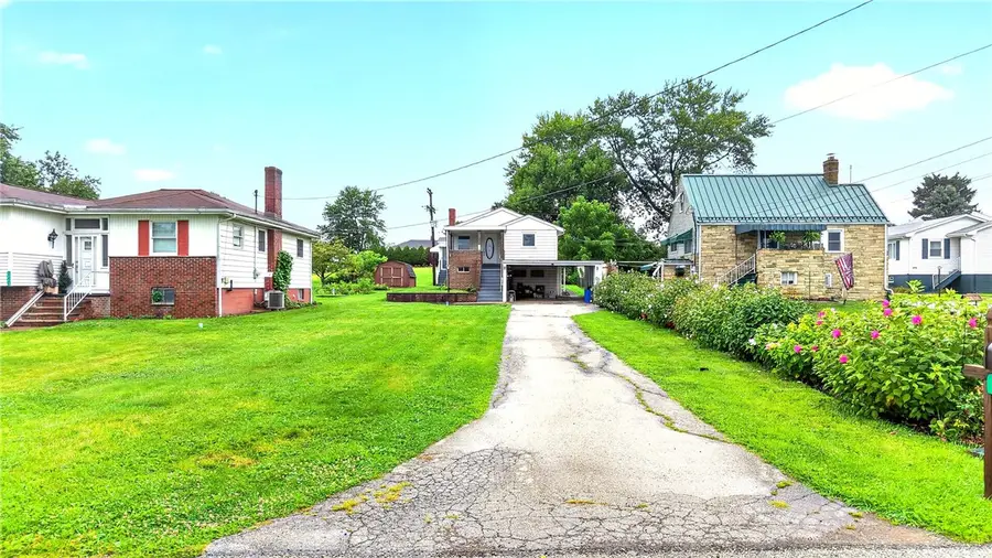 1215 Village Rd, Mount Pleasant, PA 15666 - #3