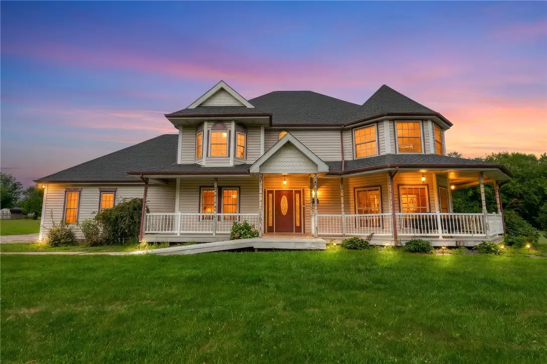 259 Center St, Carmichaels, PA 15320 - #1