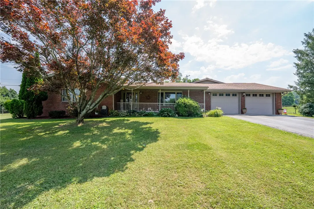 186 Roskovensky Rd, Latrobe, PA 15650 - #1