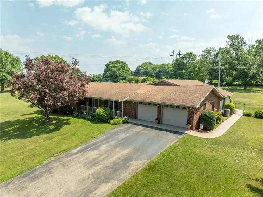 186 Roskovensky Rd, Latrobe, PA 15650 - #2
