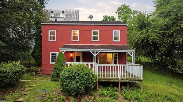 9 1/2 E Pitt St, Canonsburg, PA 15317