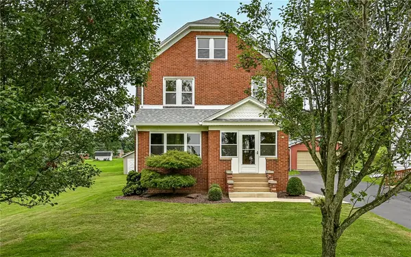 26 Overlook Ln, Bessemer, PA 16112