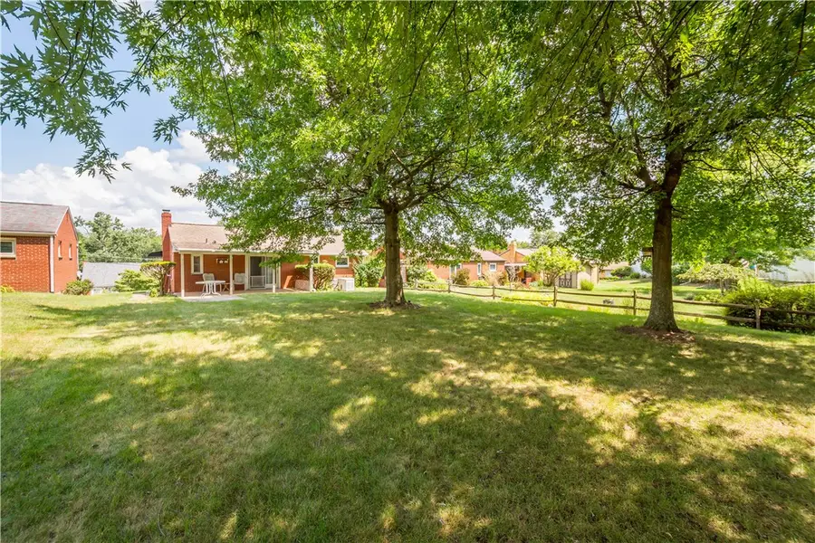 6347 Crestview Dr, South Park, PA 15129 - #2