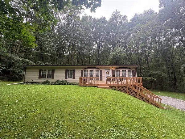 106 Painter Ln, Harmony, PA 16037