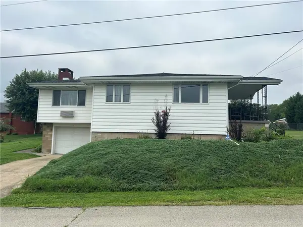 1416 Hawthorne St, Connellsville, PA 15425