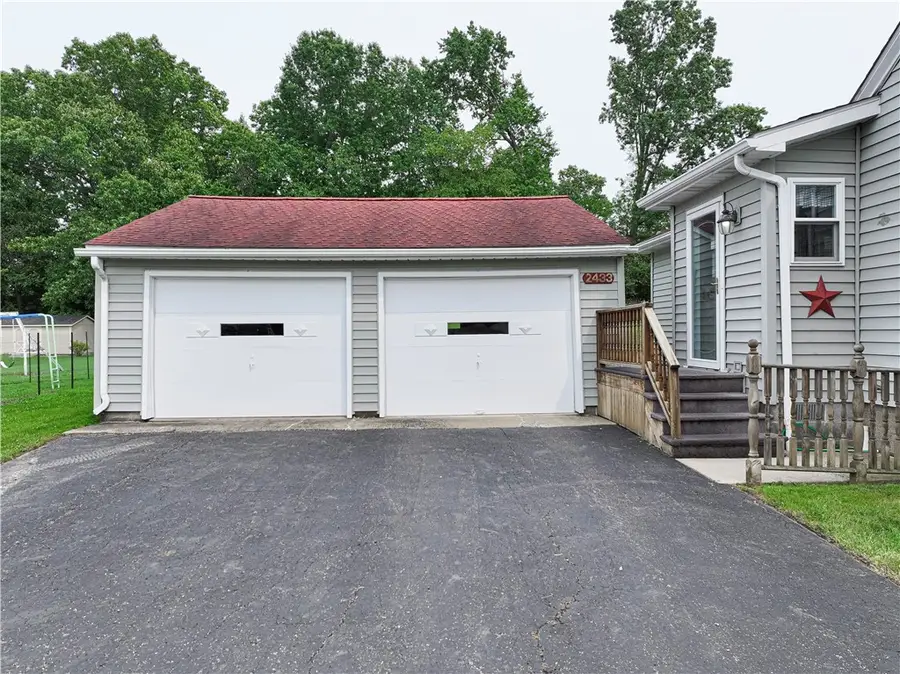 2433 Ridgewood Ct, New Castle, PA 16101 - #3