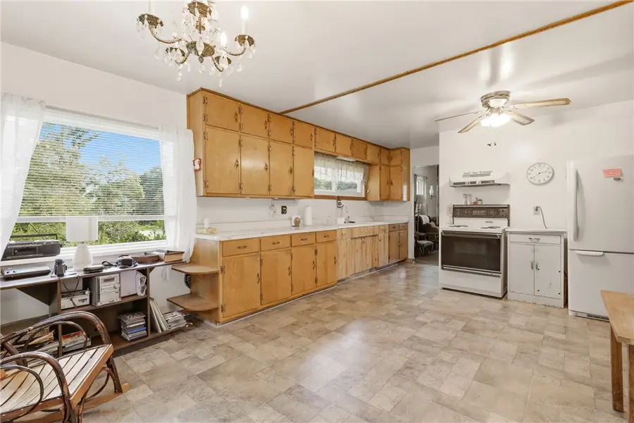 1944 E Mud Pike, Berlin, PA 15530 - #3