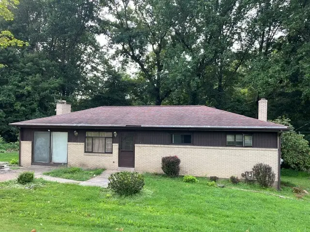 200 Forest Drive, North Huntingdon, PA 15642 - #1
