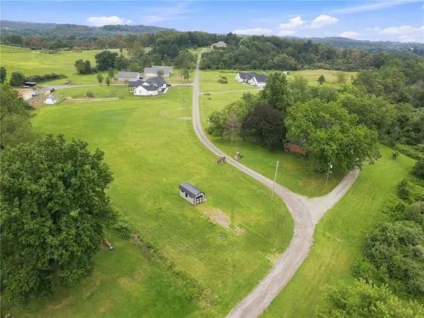 100 Gaston Drive, New Alexandria, PA 15670