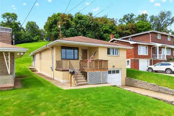 715 Locust Ln, Charleroi, PA 15022