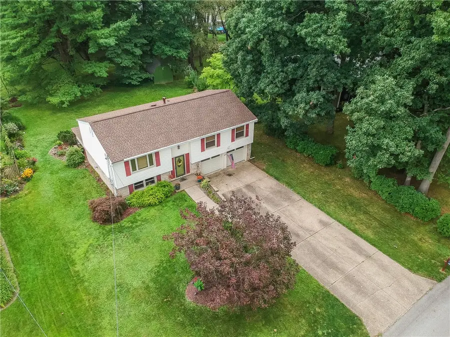512 Greenwood Drive Ext, Cranberry, PA 16066 - #3