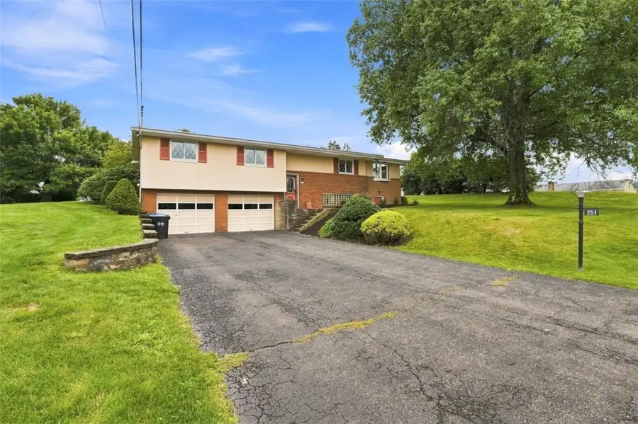 251 Alcott Dr, Sewickley, PA 15143 - #2