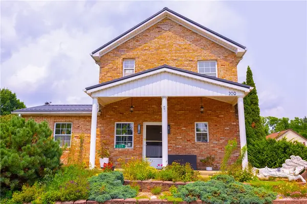 209 Henry St, Wampum, PA 16157