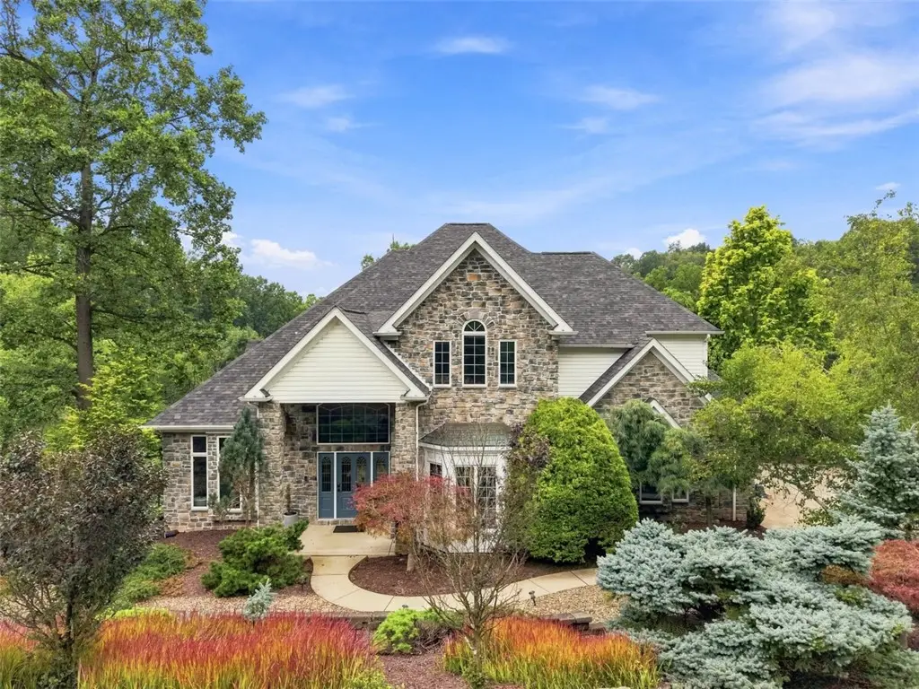 4305 Michel Ct, Murrysville, PA 15668 - #1